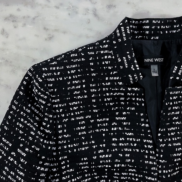 Contemporary Blazer Jacket - Picture 13 of 13